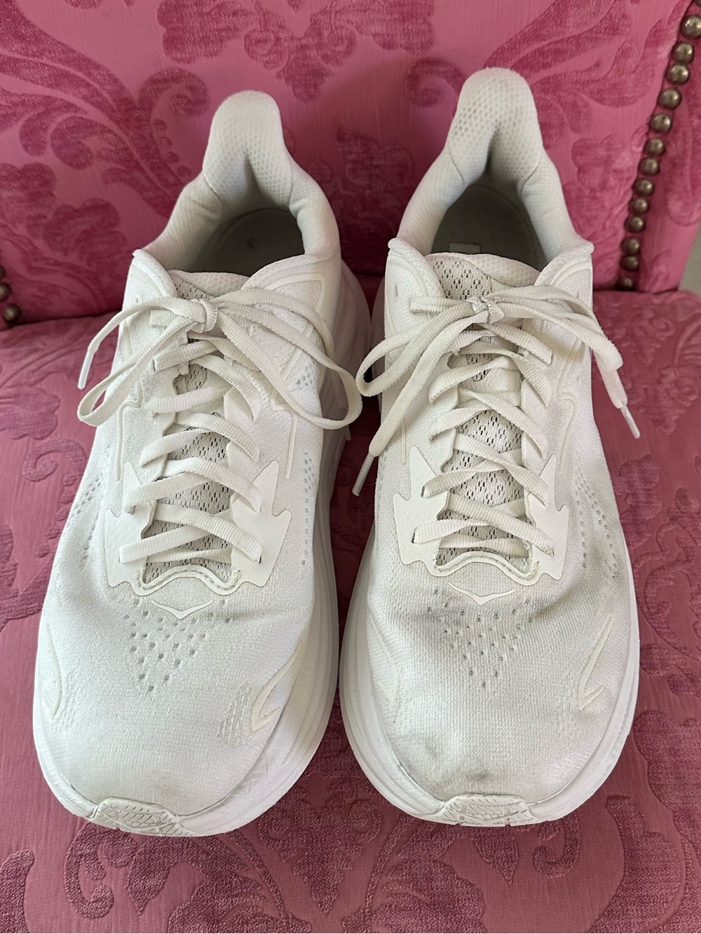 Hoka mens Clifton Size 10 M